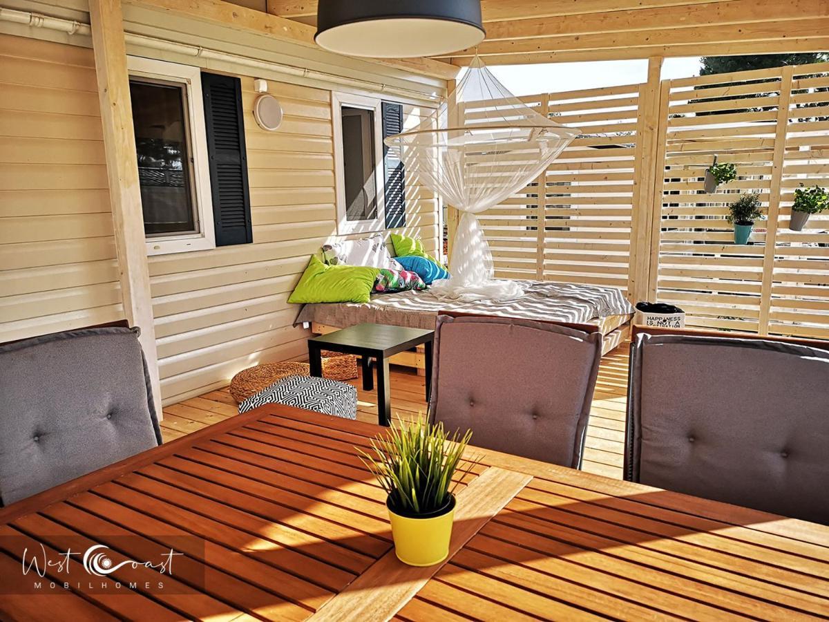 West Coast Mobilhome With Xxl Terrace Tar-Vabriga Exterior photo